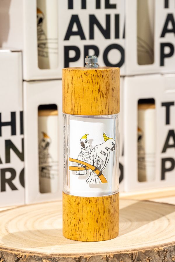 ソルト＆ペッパーミル（2つセット）S＄50。「ザ・アニマル・プロジェクト」のバードシリーズ