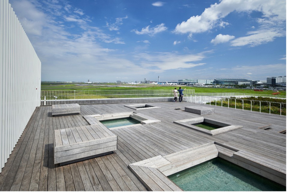 営業時間は5時30分〜23時30分。貸切利用時は入場不可