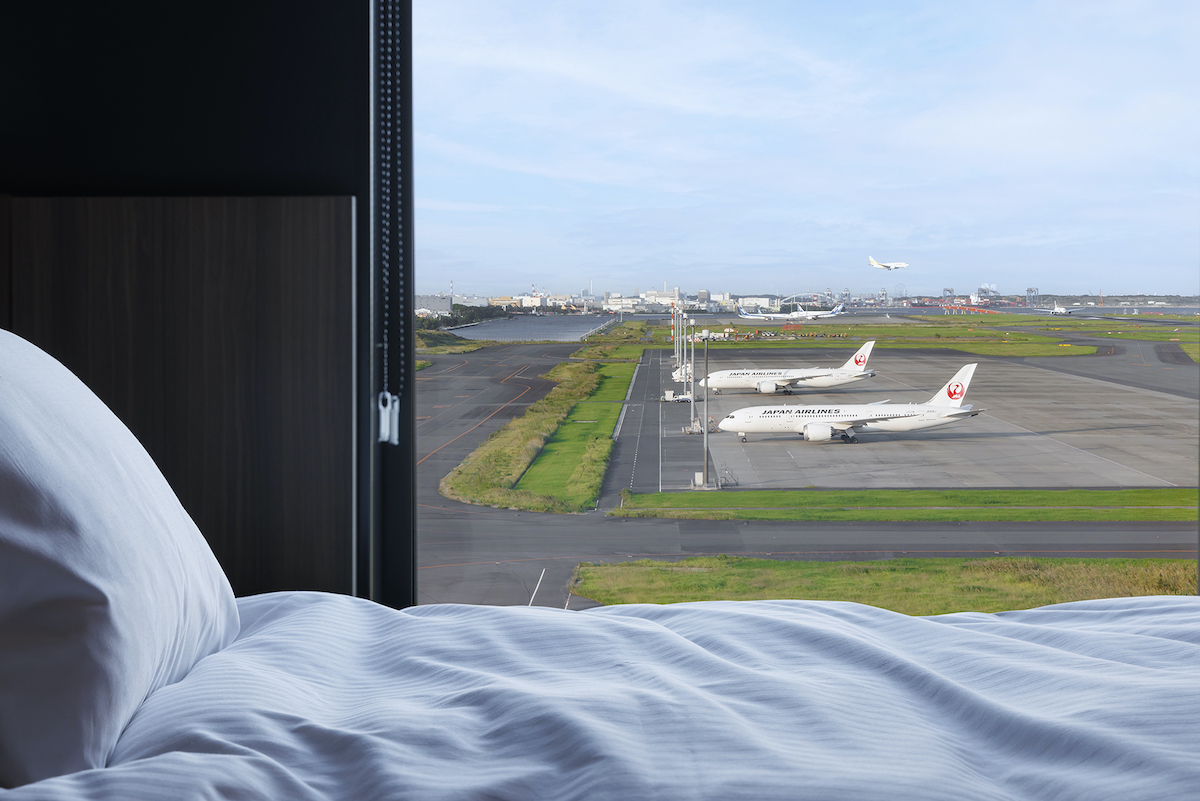 「スーペリアツイン エアポートサイド」定員2名／32㎡