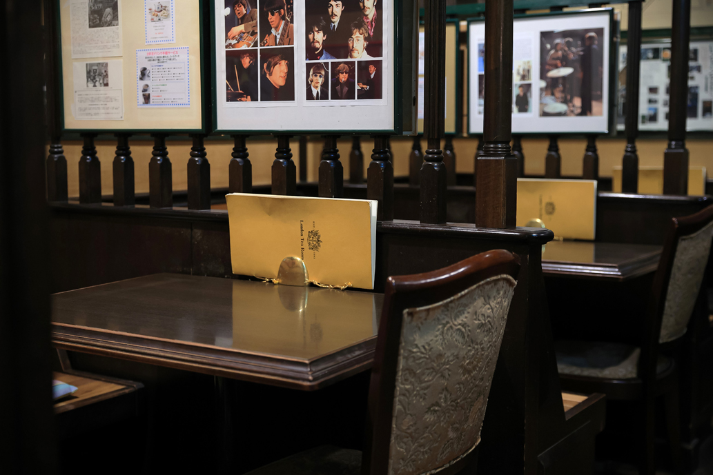 イギリスの有名な建造物や文化を紹介する記事にも興味津々