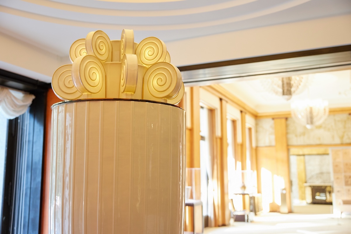 中央の「噴水機」は香りを漂わせていたことから「香水塔」とも呼ばれる