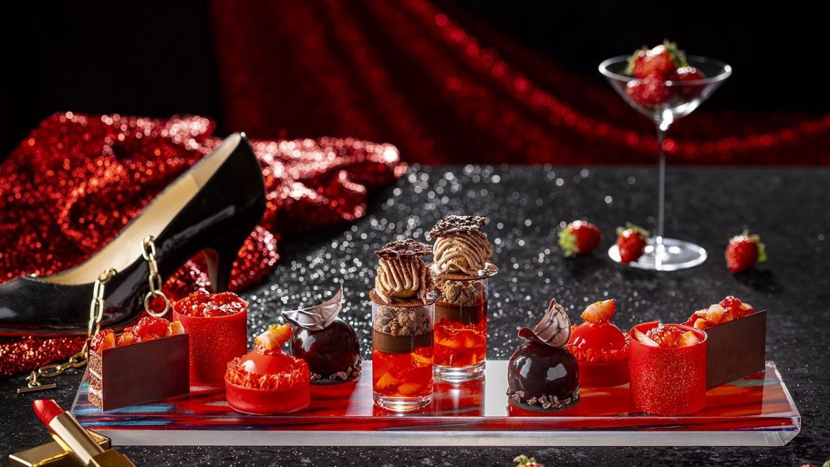 【キンプトン新宿東京】新年を迎えるアフタヌーンティーはとびきり艶やかに！「いちごとショコラのバーレスク・アフタヌーンティー」