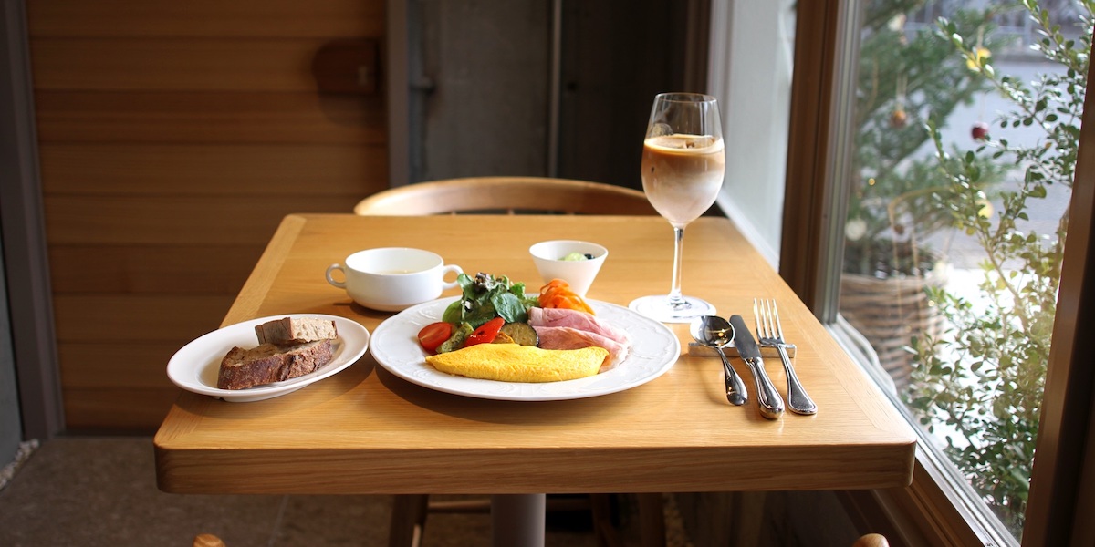 【京都】東山に移転オープンした「dews cafe kyoto」でホテルのような朝食プレートを堪能