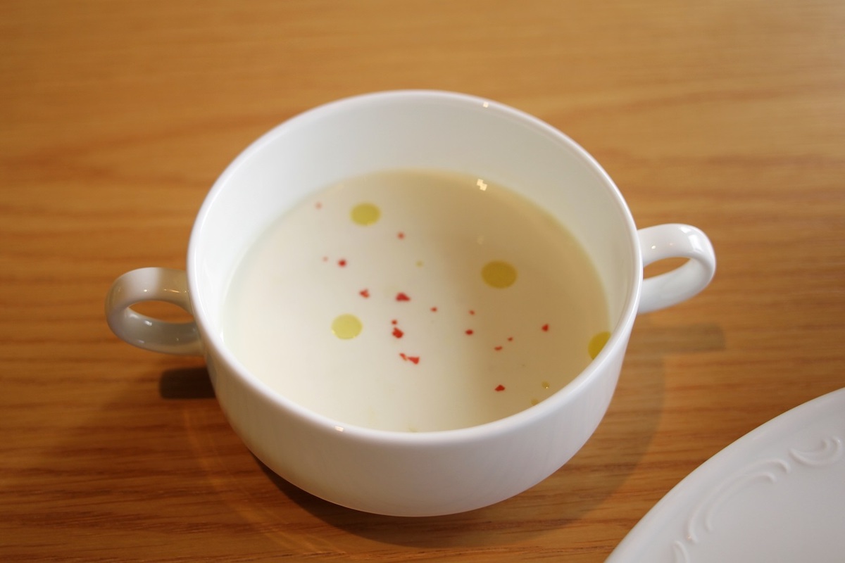 素材の旨みがギュッと凝縮されたスープ