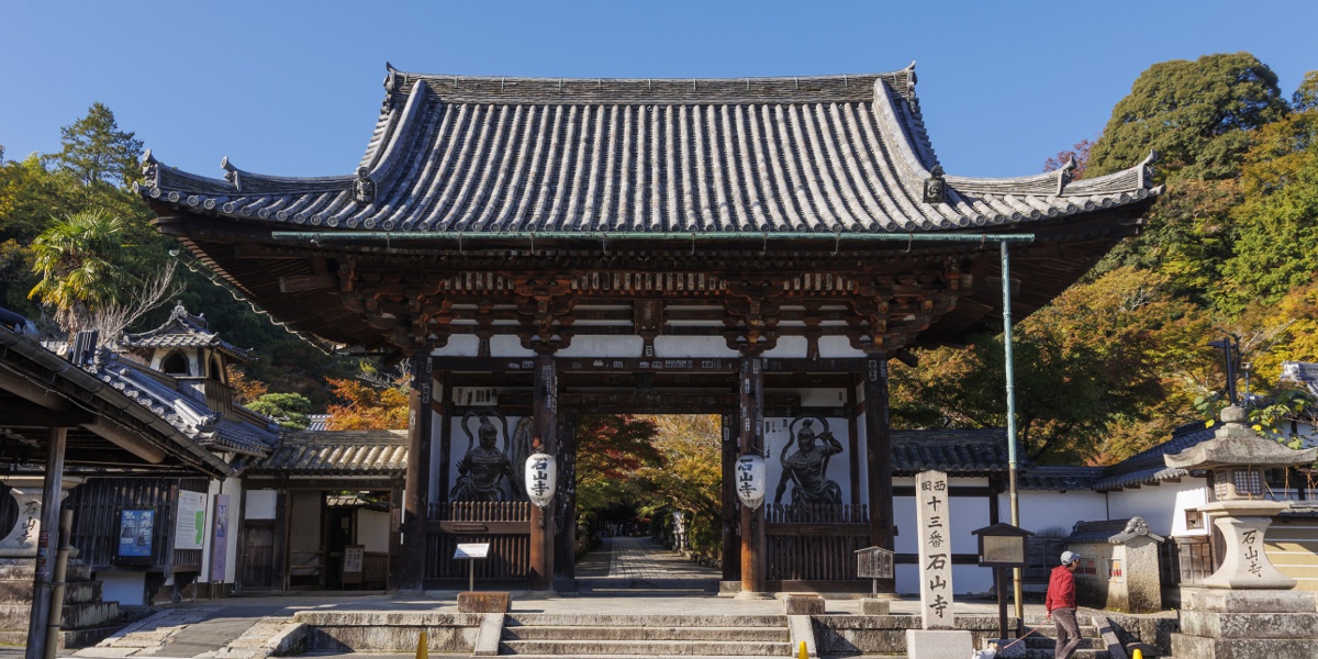 紫式部が『源氏物語』を綴りはじめた地、大津・石山寺のご利益＆みどころは？