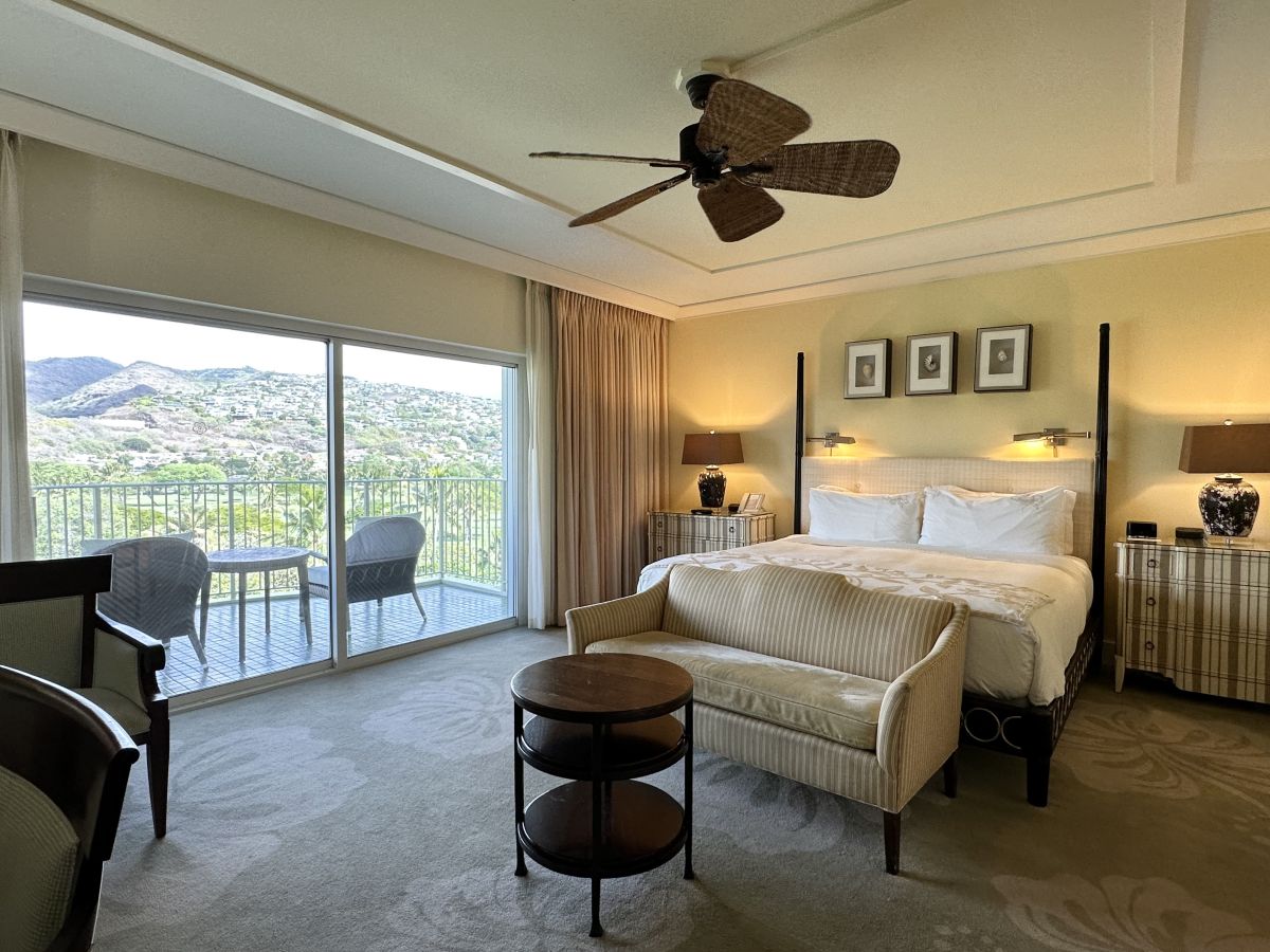 シーニックラナイの客室は、夜はホノルルの夜景を楽しめる