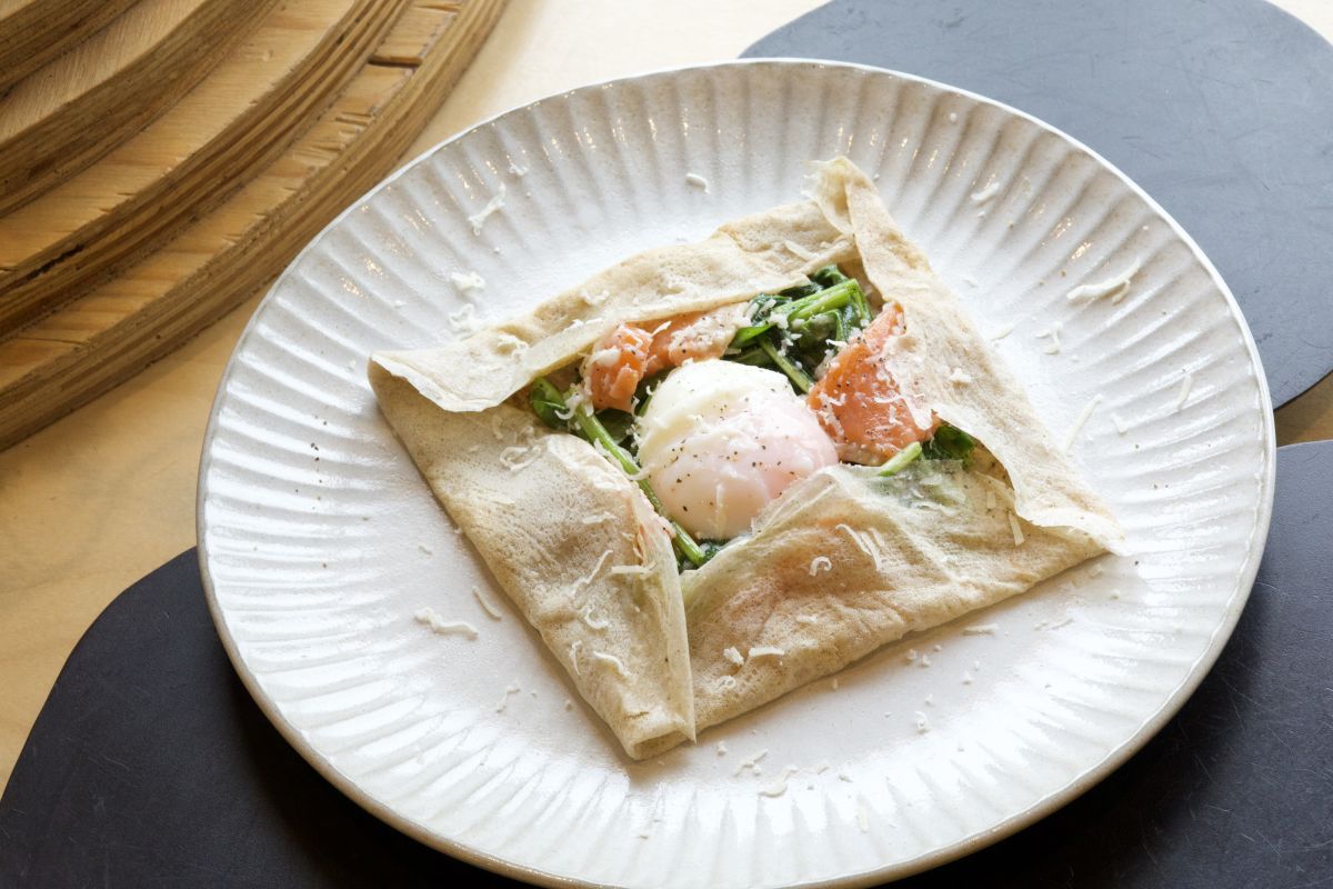 おららのコミセの「紅葉漬けのガレット」