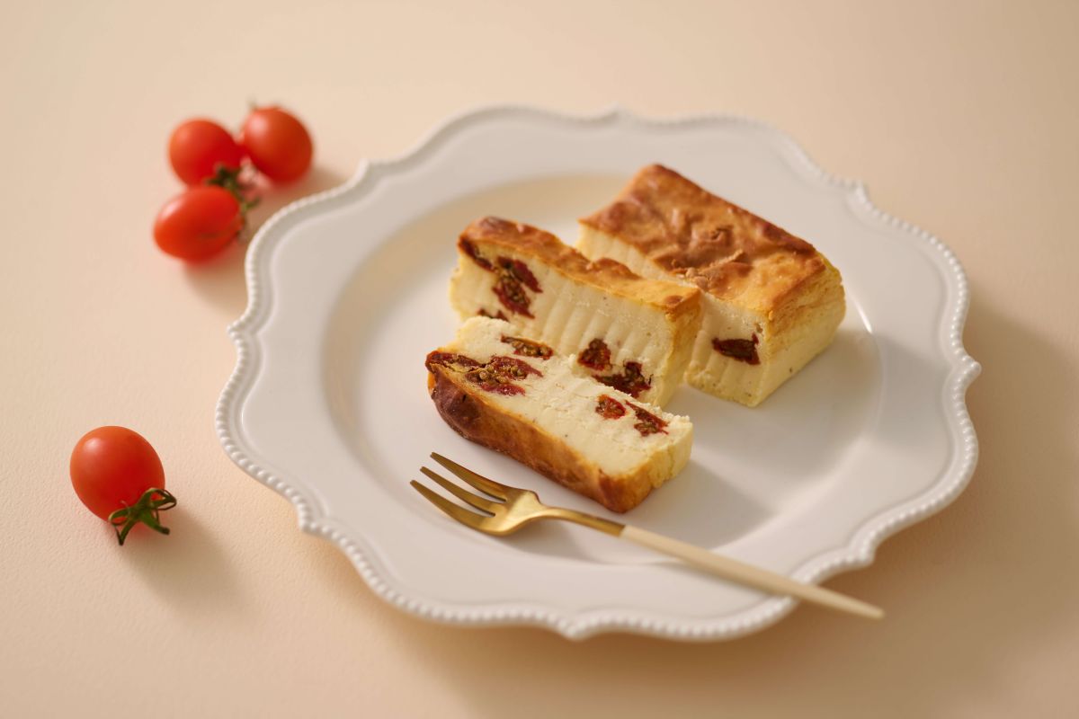 OSMICトマトチーズケーキ　1,620円