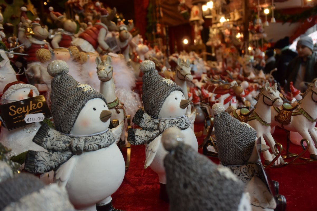  華やかなオーナメントの数々