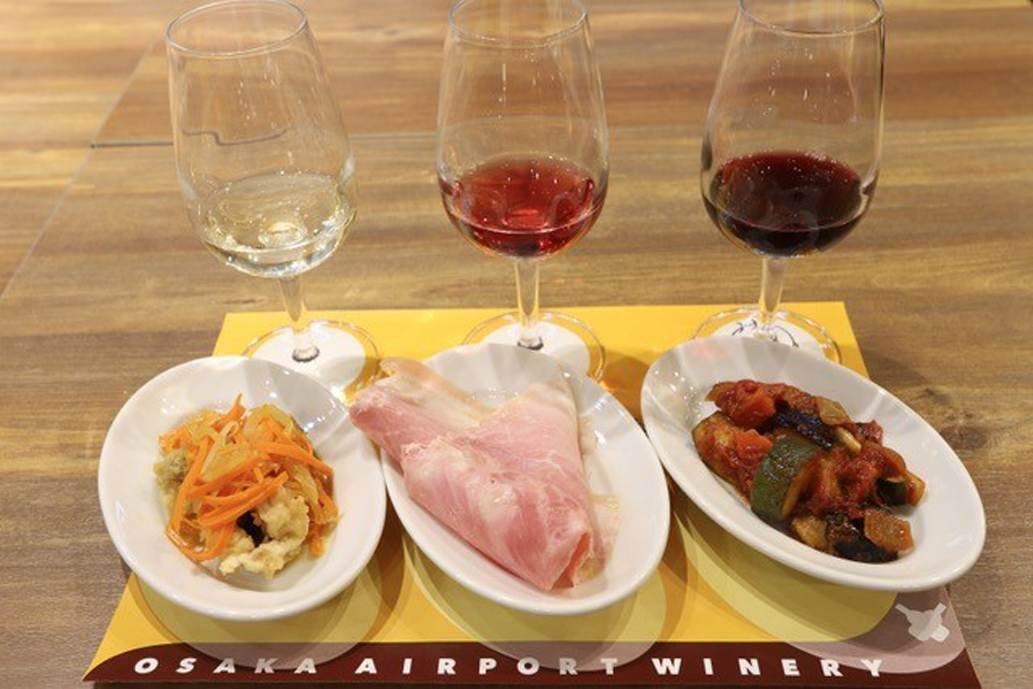 「タップワインと前菜の３種のマリアージュセット」1500円