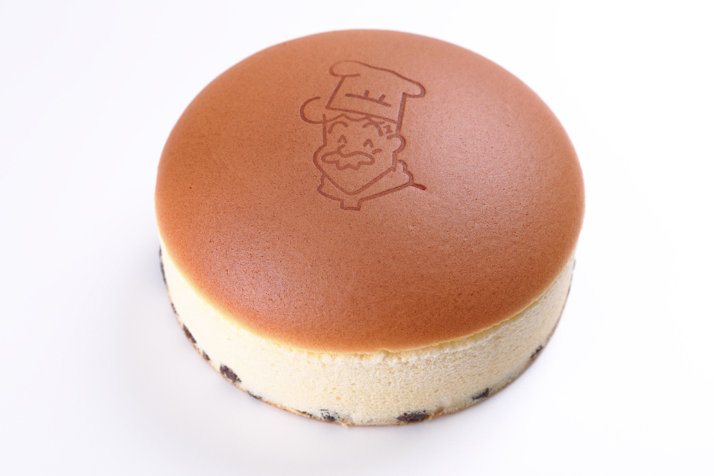 りくろーおじさんの店（北ターミナル）の「焼きたてチーズケーキ」965円