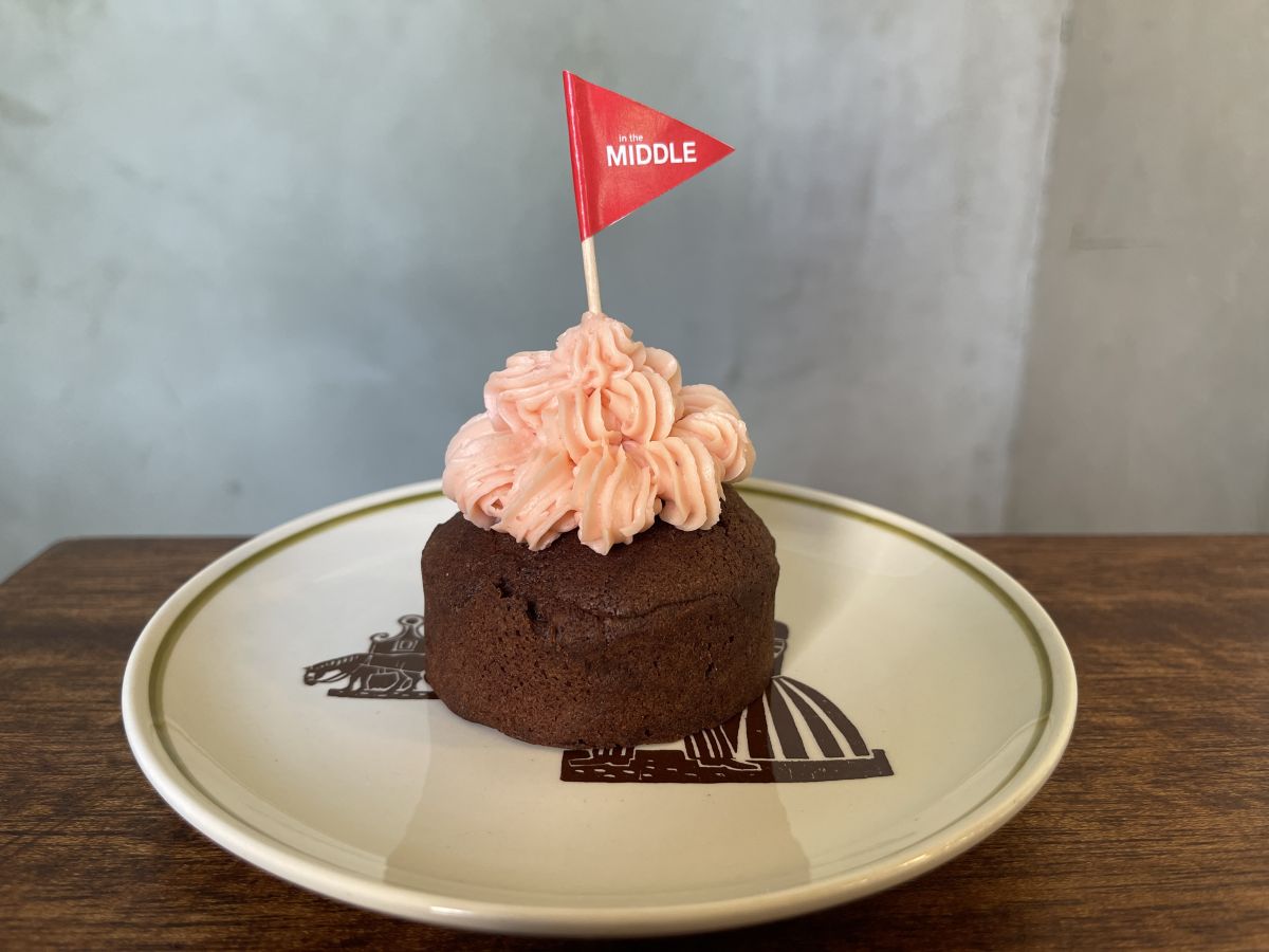 「チョコレートといちごのケーキ」550円