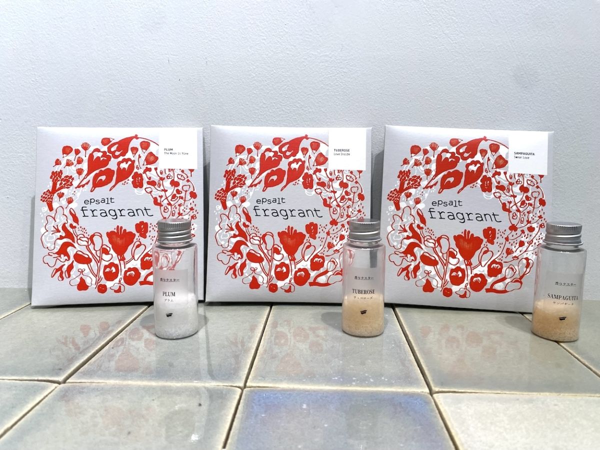 写真左から「PRUM（プラム）」、「TUBEROSE（チュベローズ）」、「SAMPAGUITA（サンパギータ）」