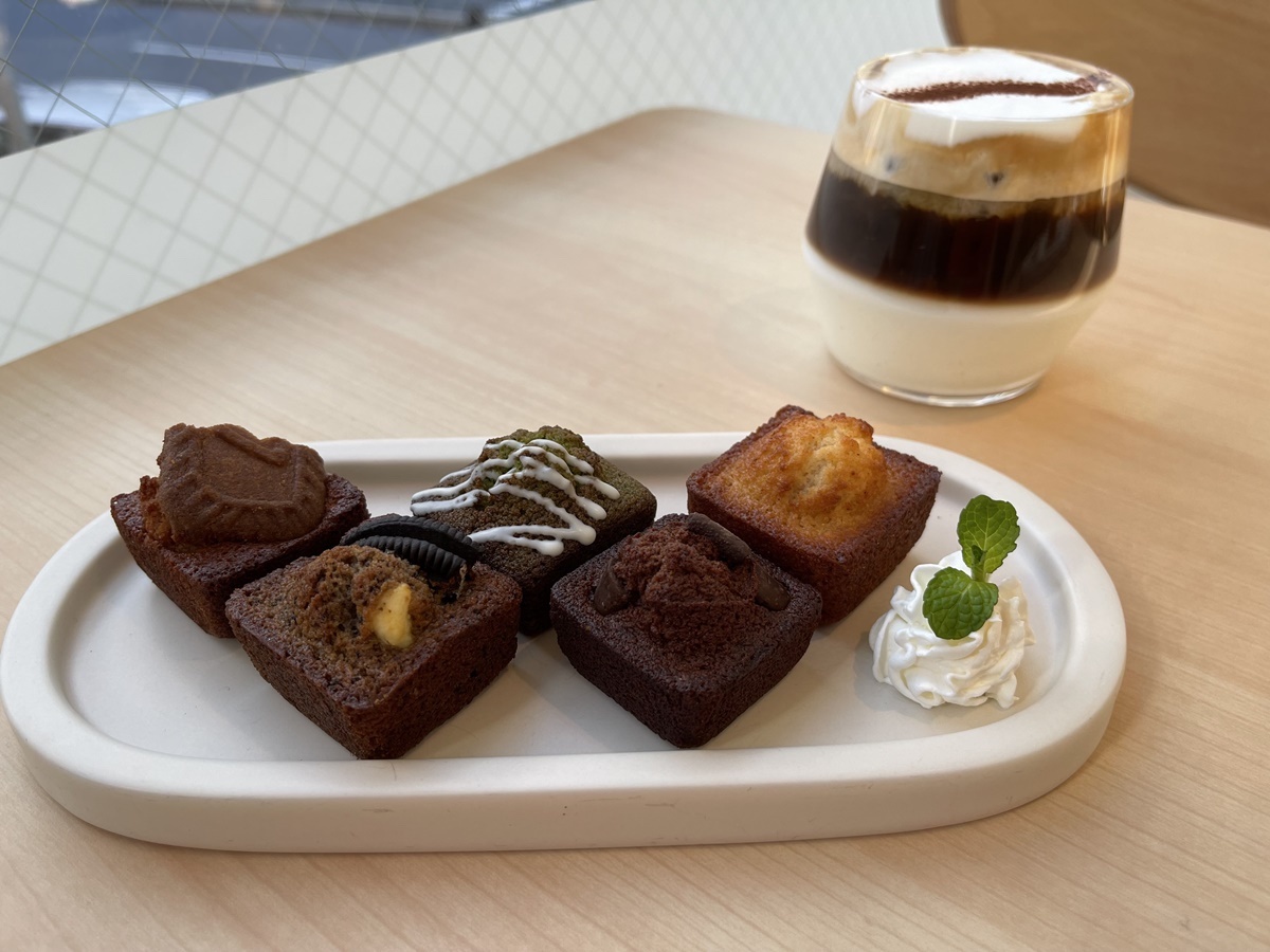 「おためしセット」980円、「グウムラテ」750円