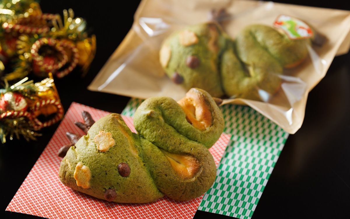 「干支パン-辰-」は一日20食限定。１階穂乃華にてチケットと引換となります