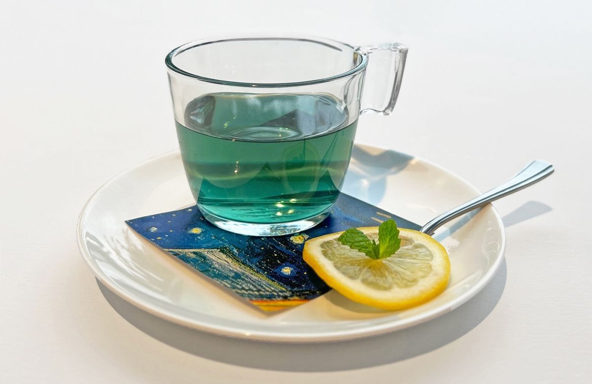 夜のカフェ・テラス　トワイライトホットティー　800円 