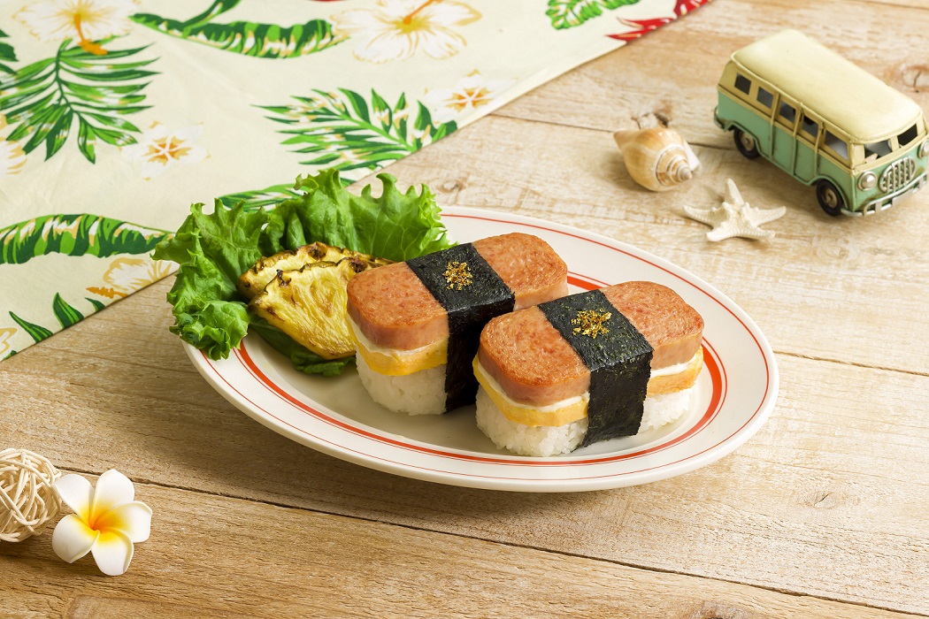 トリュフ香る ゴールデンスパムむすび　販売価格：1,380円（税込1,518円）テイクアウト販売価格：1,380円（税込1,490円）