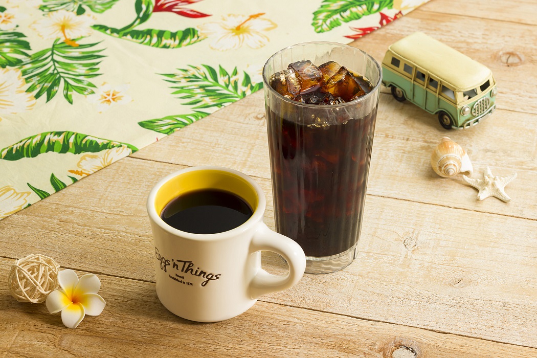 マカダミアナッツコーヒー [Hot or Iced]販売価格：550円（税込605円）テイクアウト販売価格：550円（税込594円） 