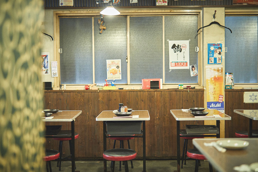 昼はテーブルを離してレイアウト