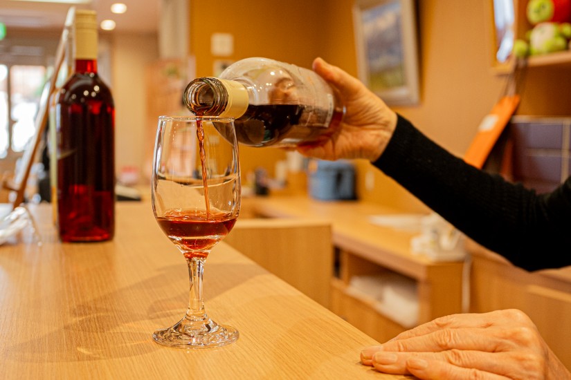 ワインの試飲は無料と有料から選択