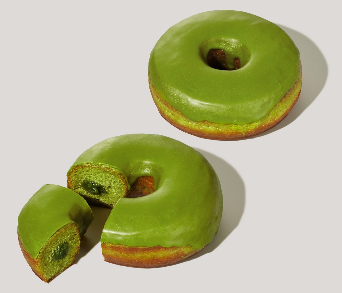 「抹茶クリームドーナツ」295円