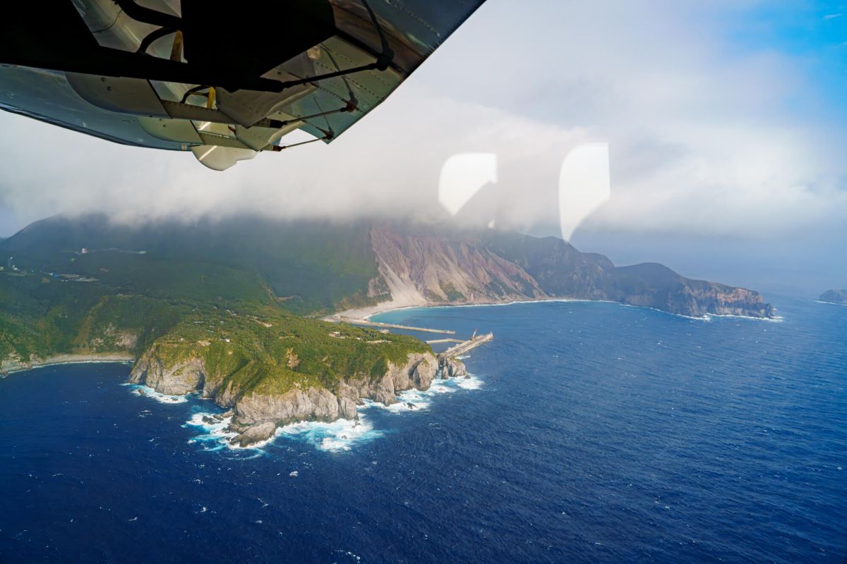 飛行機に乗ってなんとか神津島に到着!