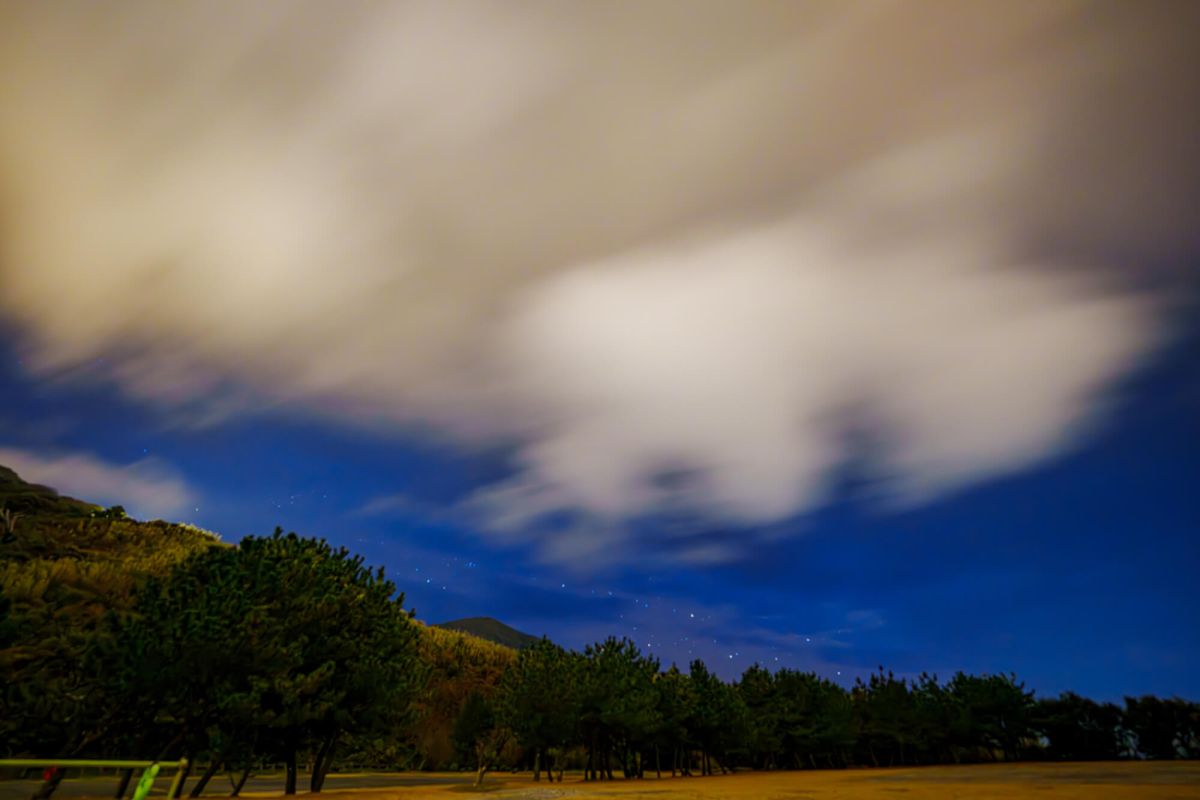 満点の星空のはずが…
