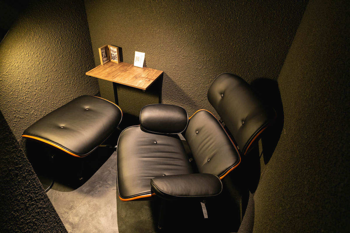 入口の左側にある半個室