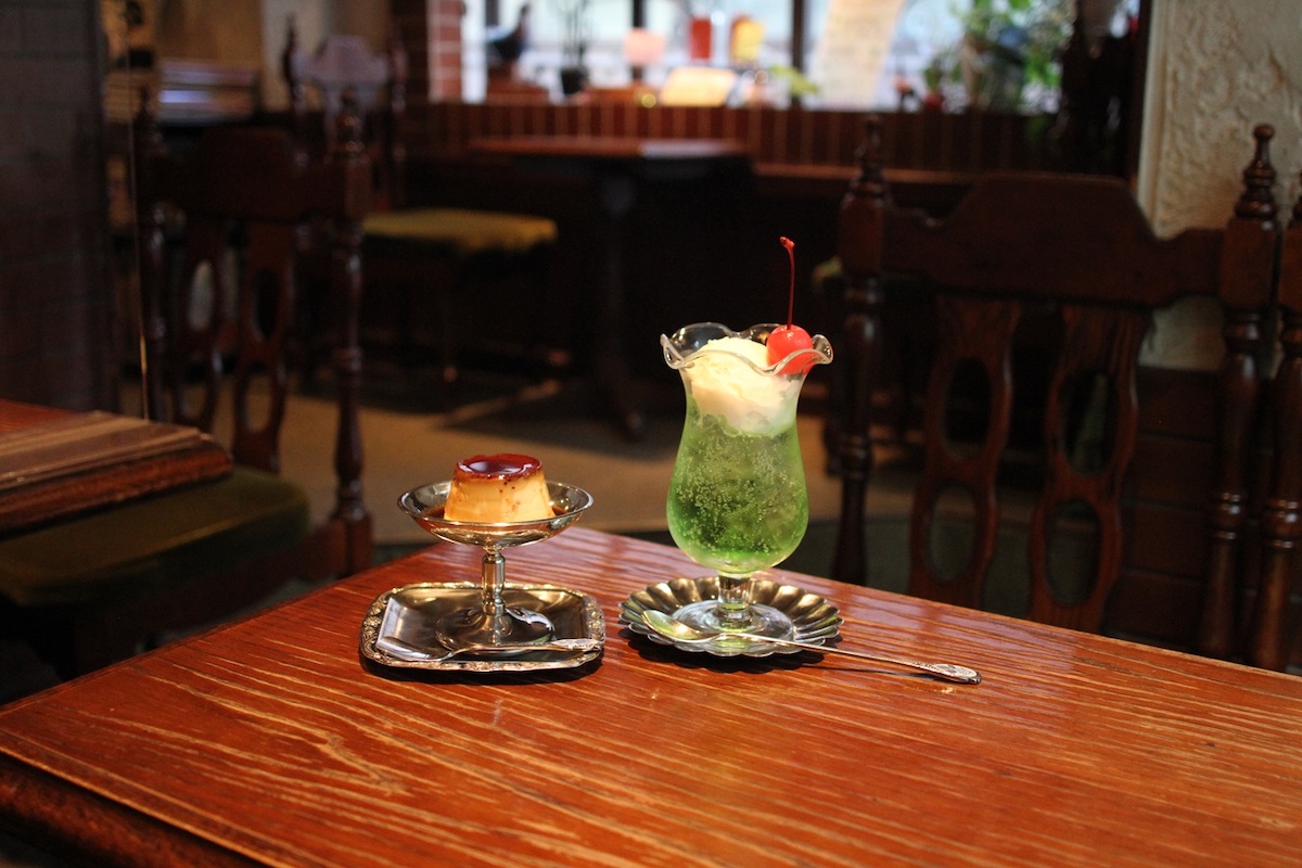 メロンクリームソーダとの組合わせは写真映え抜群！