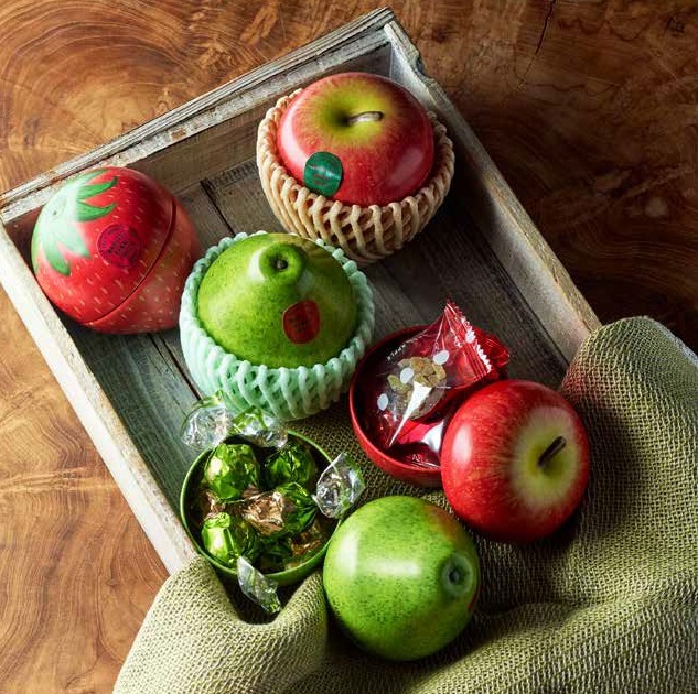 まるっとかわいいふるうつ。「まるっとフルーツ缶」<りんご（5個入）、洋梨・おおきないちご（6個入）> 各864円