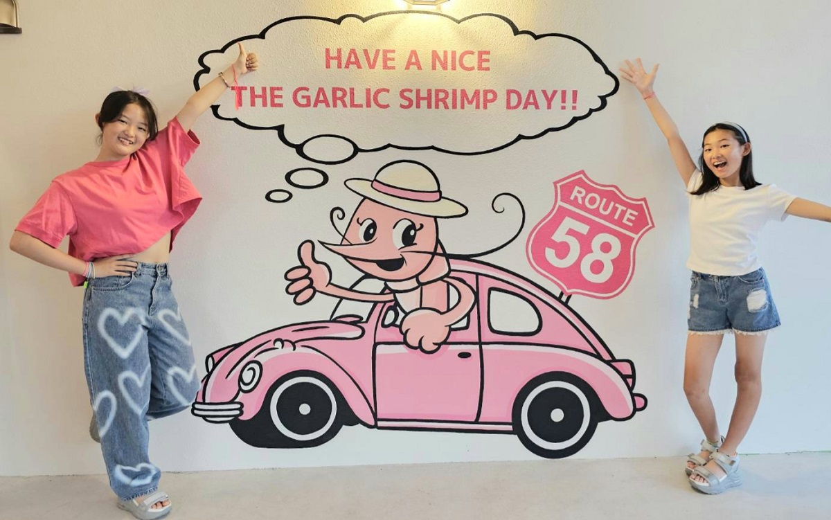 県内のアーティストが描いたフォトジェニックなウォールアート