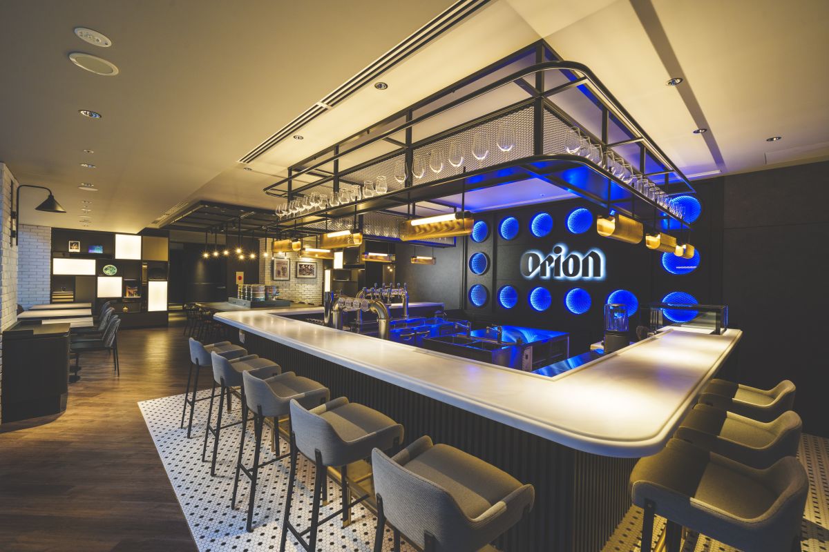 ホテル限定オリジナルビールや沖縄の素材を用いたビアカクテルも揃ってます 