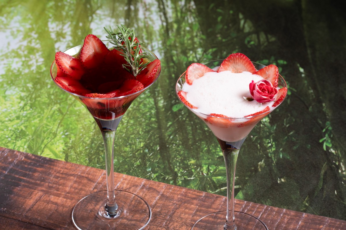 左から「Close your eyes ～運命～」、「Open your eyes ～祝福～」