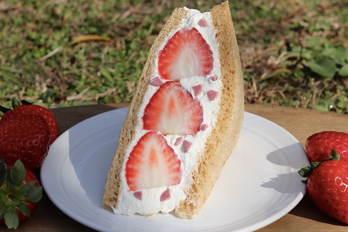 フルーツサンド屋 SUN「あまおうとルビーチョコサンド」1000円