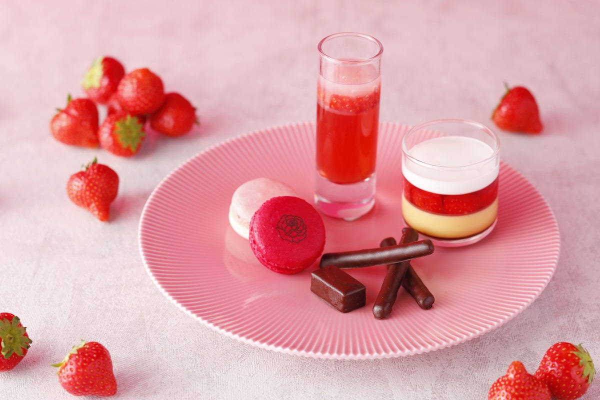 あまおうプリン、あまおうゼリー、あまおうマカロン、レッドローズマカロン、オランジェット、ボンボンショコラ