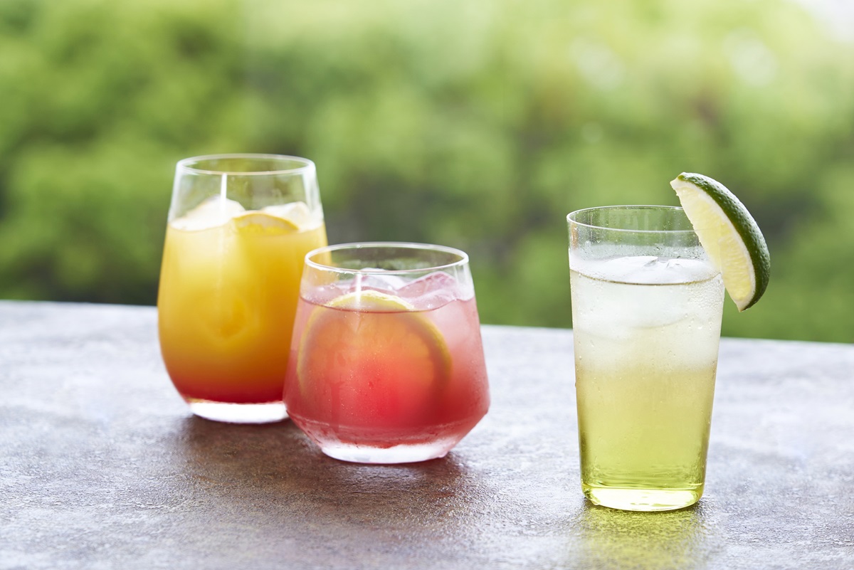 写真左から：サンセット、バージンブリーズ、サラトガクーラー