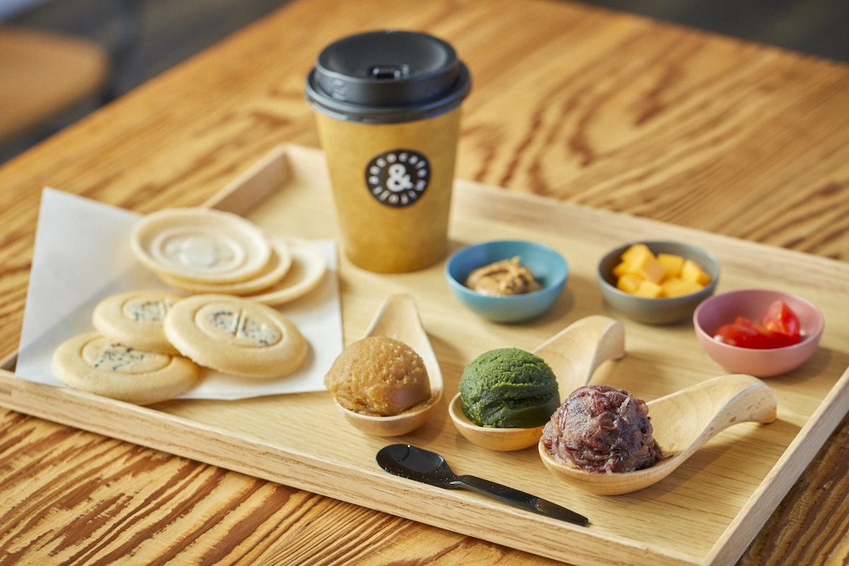 「三富士もなか＆」（イートイン1650円、テイクアウト1620円）ドリンクセットはプラス385円〜