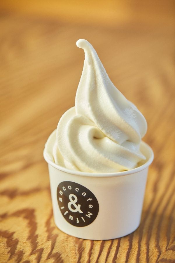 「三富士あん＆ソフト」（イートイン550円、テイクアウト540円）ドリンクセットはプラス385円〜