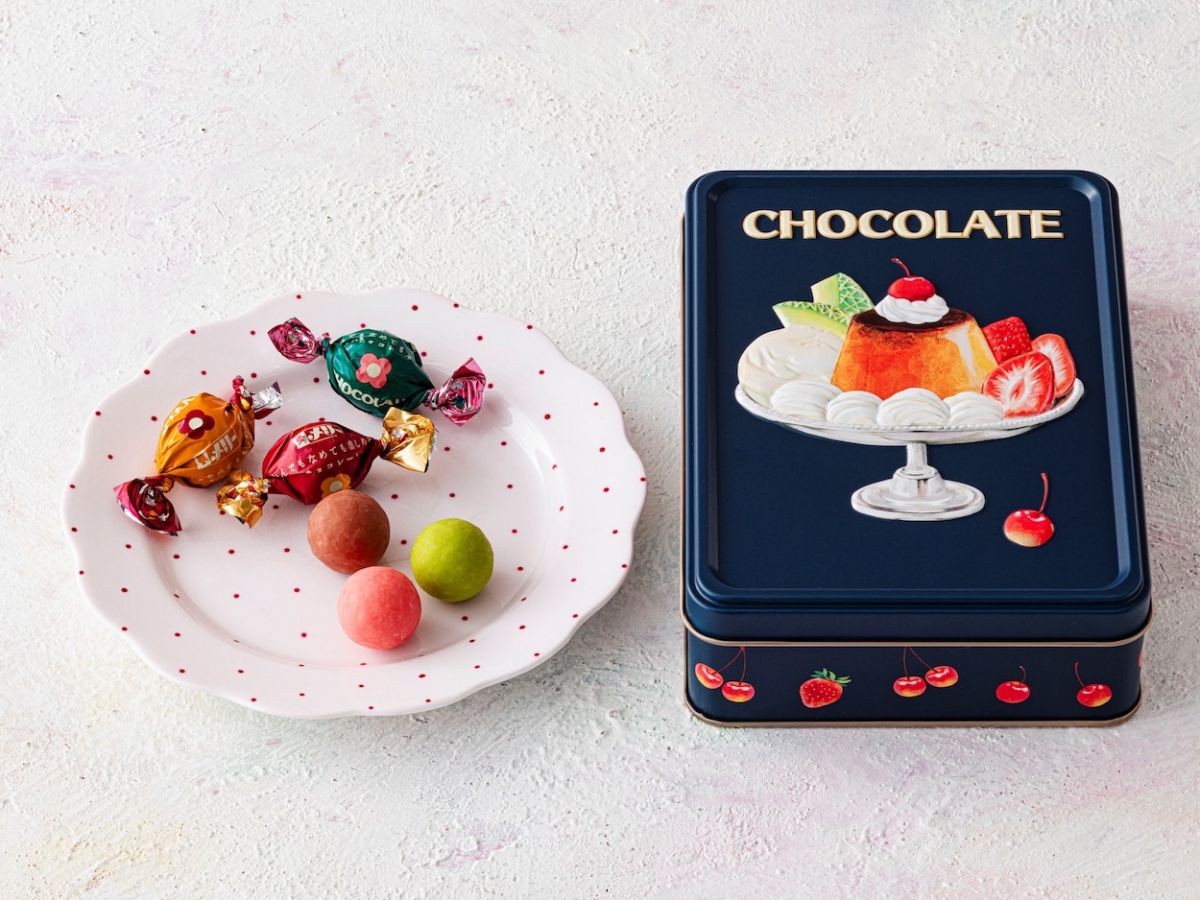 「プリンアラモード缶」(18個入)2160円/メリーチョコレート