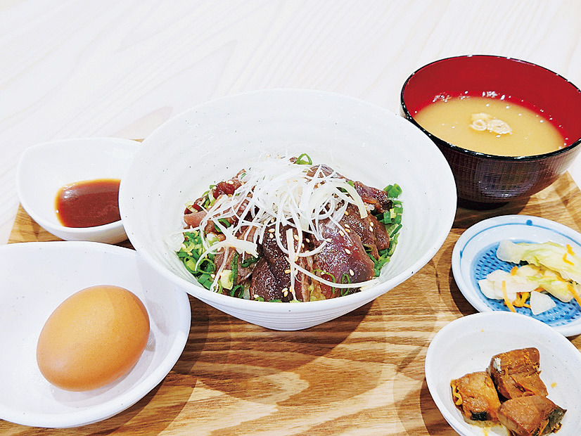 メジカの漬け丼1400円（ミサキキッチン）