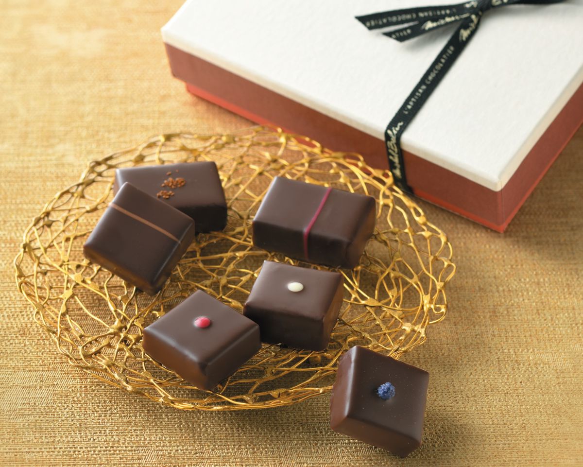 ミッシェル・ブラン　 ＜2/3（土）～＞　  「ミッシェル・ブラン9」（9個入）3888円　※酒使用　120点販売予定  ※京王百貨店初登場 