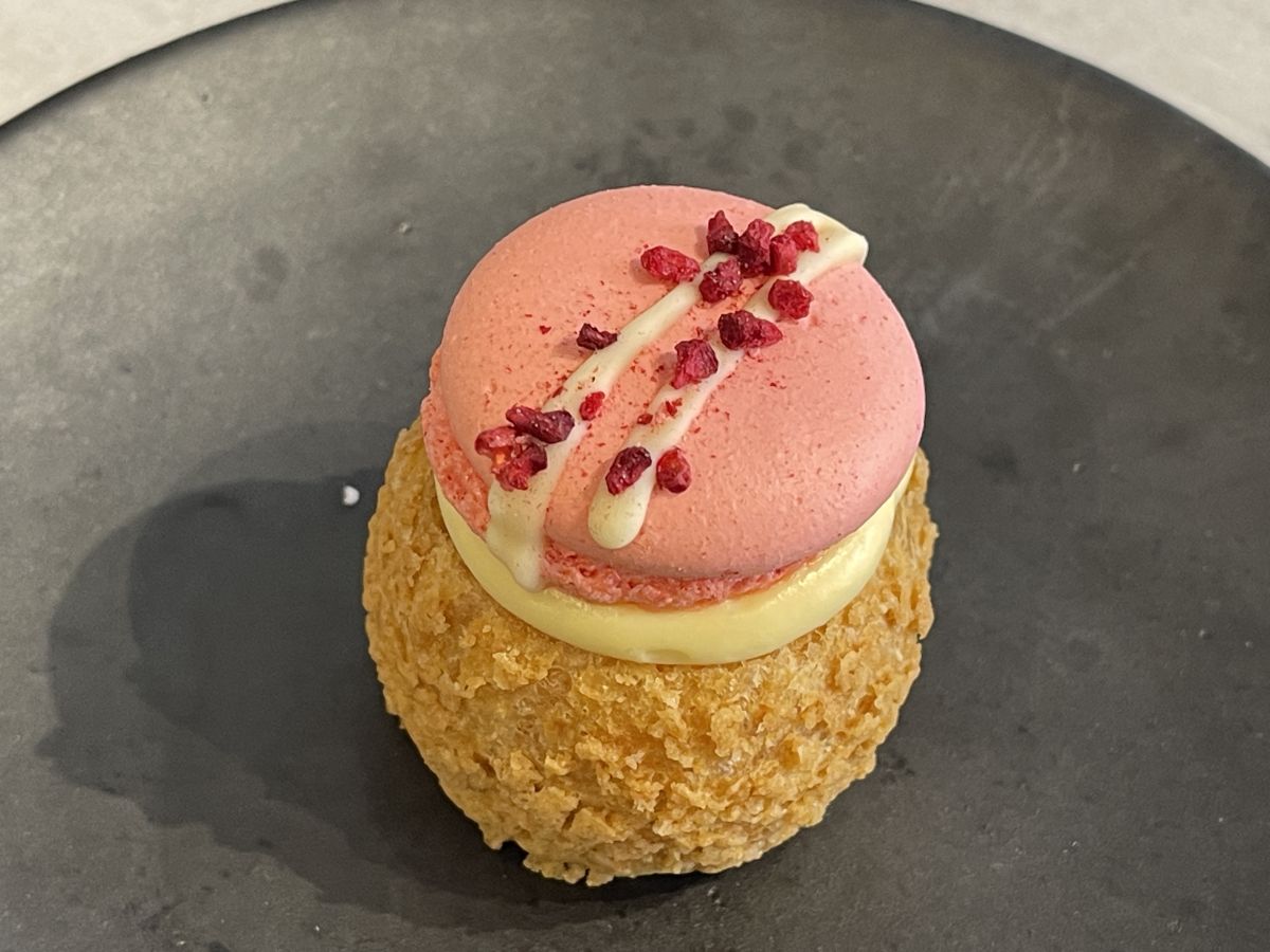 「まるごと苺」590円