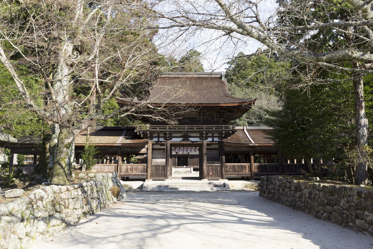 甲賀衆が結束した油日神社