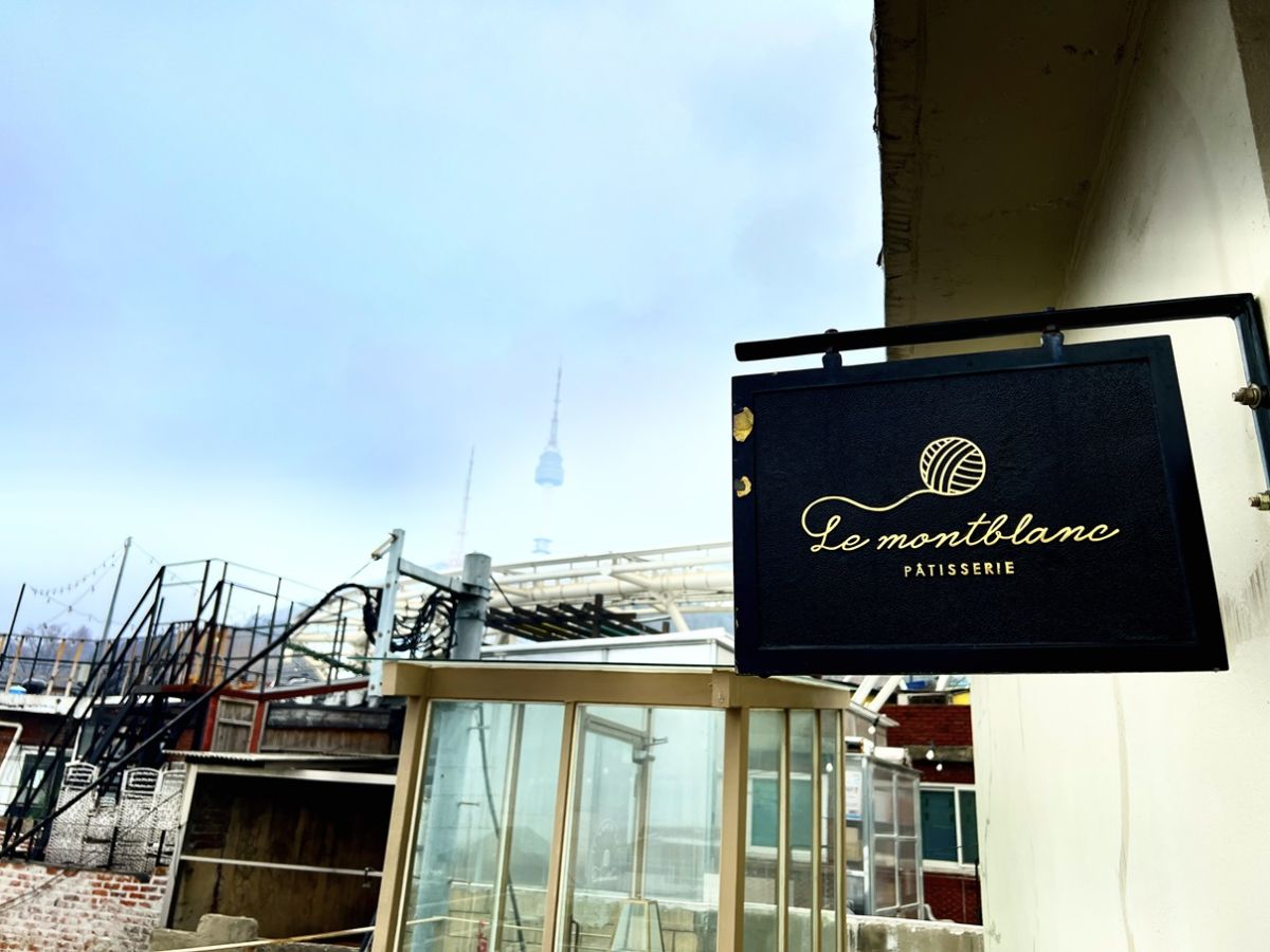 ソウルらしい写真を撮るなら3階！ソウルタワーを一望できます！