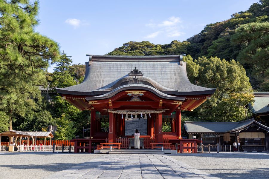 静御前が舞を披露したとされる舞殿