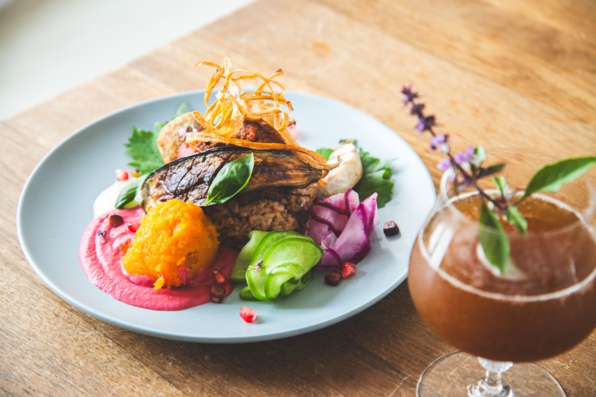 「カマクラ・ブッダ・プレート」1600円