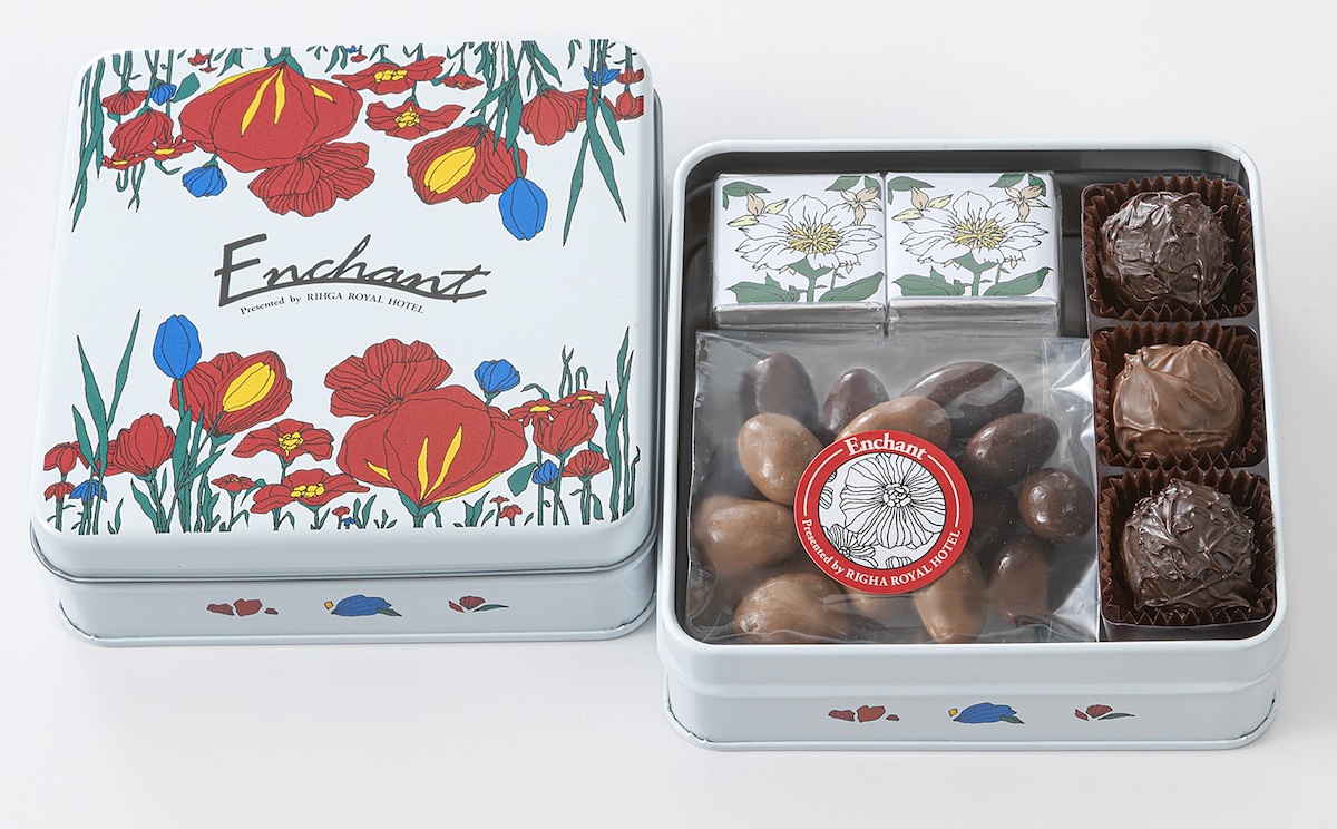 「ブルーミングギフト」11個＋50ｇ入り2160円