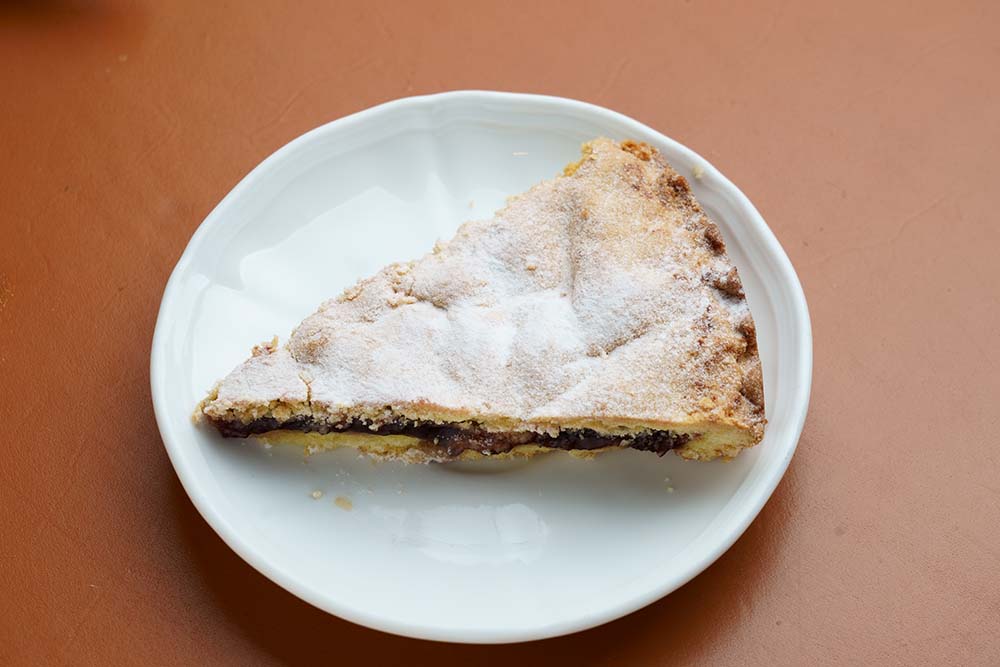 「日替わりケーキ」（ブルーベリーのタルト）€10