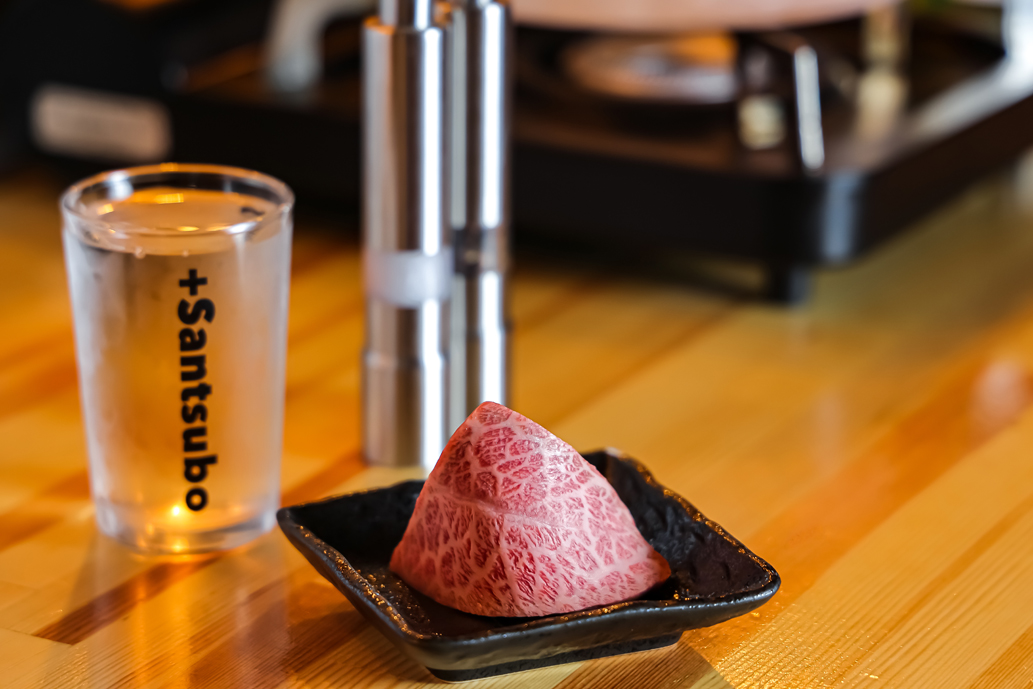 「ミスジ（肩甲骨の裏のウデ肉）」1皿480円