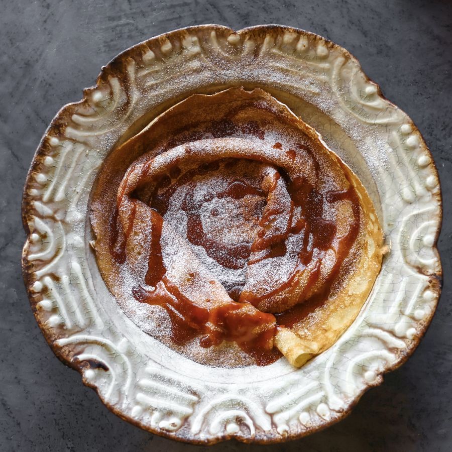 デザートはフランスのクレピエ直伝のクレープが登場！